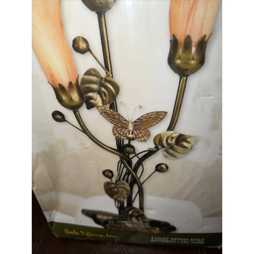 Dale Tiffany 3 Light Lily Table Lamp Butterfly Art Glass Shade NIB Vintage New